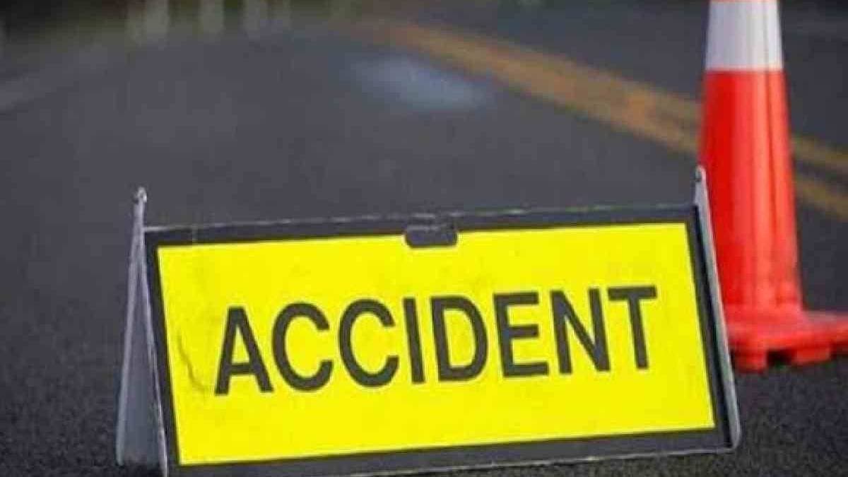 Bike Rider Injured as terrible accident happened in Howrah on Tuesday