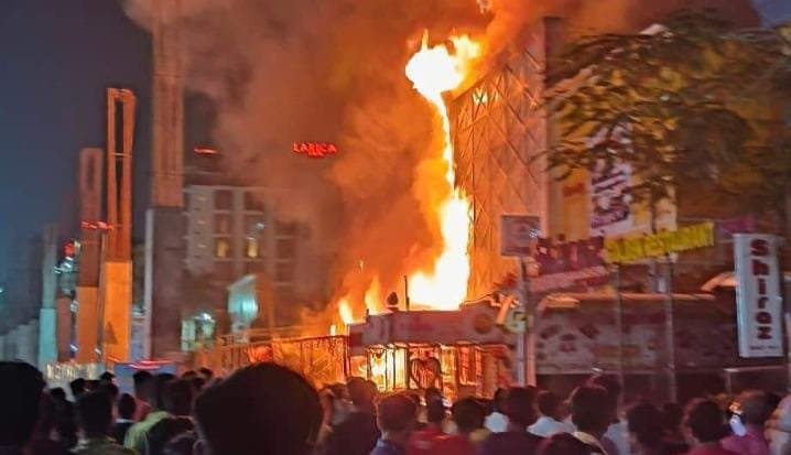 Fire at chinar park restaurant