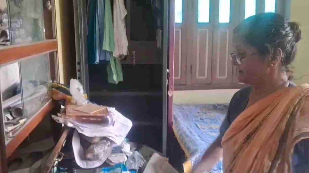 Robbery At TMC Worker House in Hooghly 