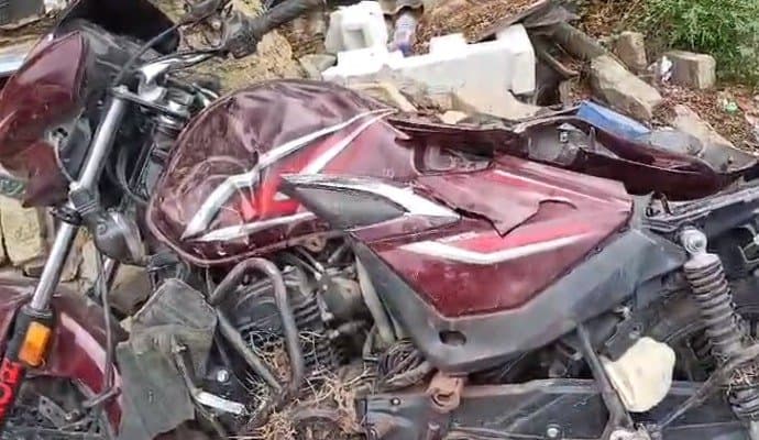 Accident: সাগরদিঘিতে ভয়াবহ পথ দুর্ঘটনায় মৃত ১, আহত ২