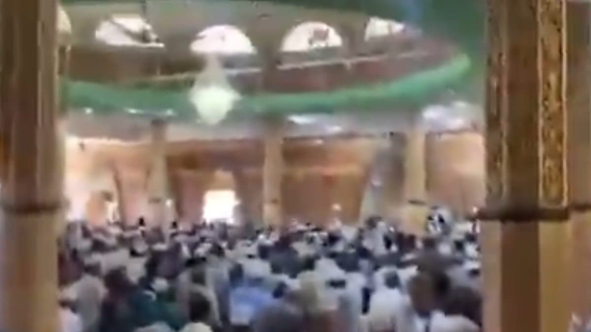 Will you support Pakistan in the war against India asked a Muslim cleric in Islamabad watch the hilarious response of everyone