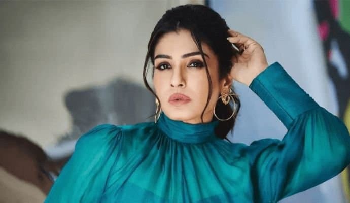 Raveena Tandon: বান্দ্রার রাস্তায় মদ্যপ অবস্থায় সত্যিই ঝগড়া করেছিলেন রবিনা? নীরবতা ভাঙলেন অভিনেত্রী! 