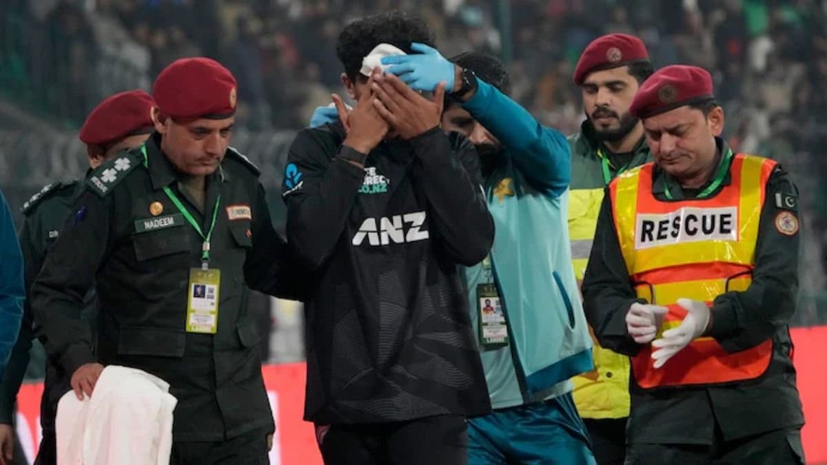 New Zealand star Rachin Ravindra suffered a head injury while attempting a catch against Pakistan spt 