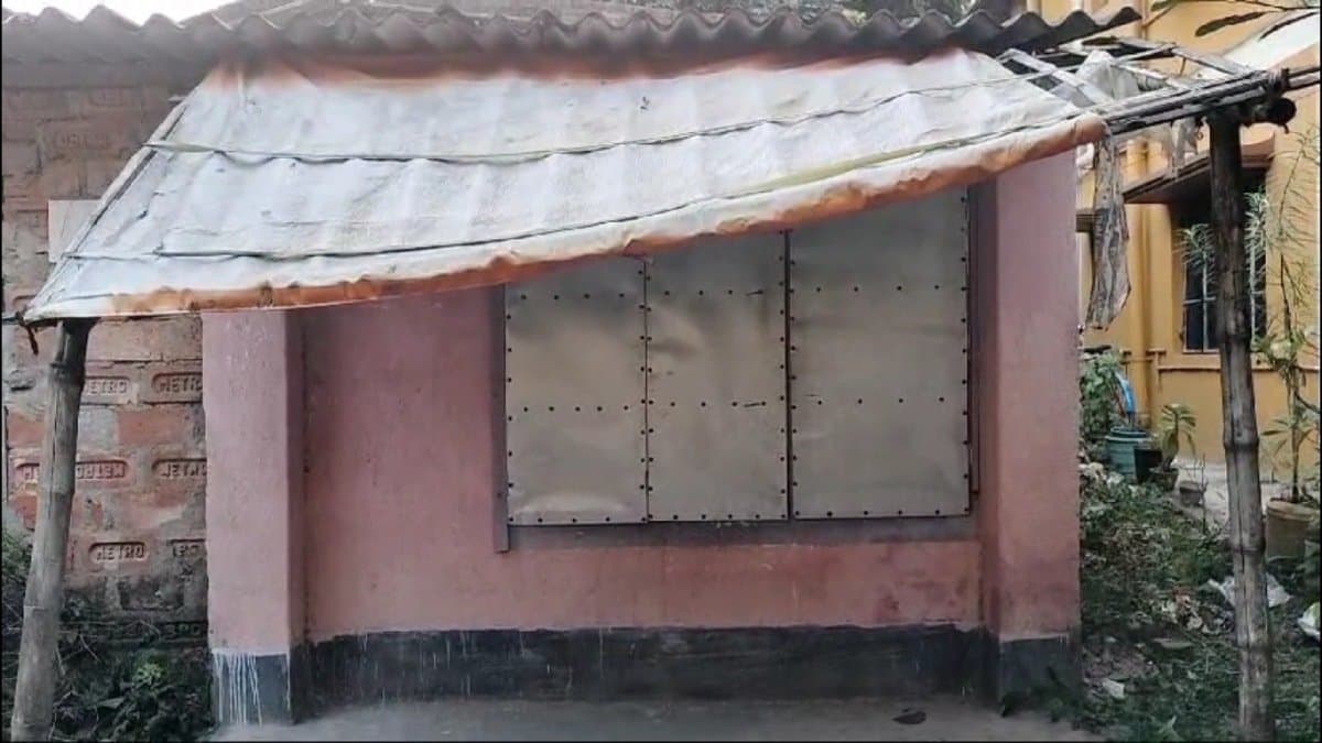 Family of three tried to finish themselves in Narendrapur gnr