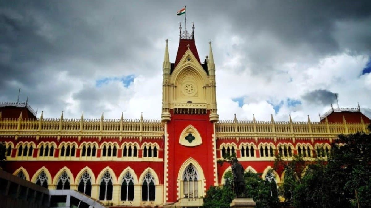 In Front of Calcutta High Court woman tried to self-immolate here the reason