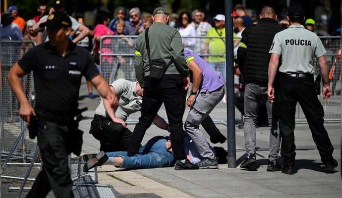 Slovak PM Shot Multiple Times After Cabinet Meeting