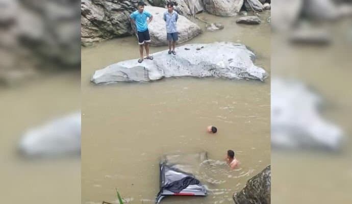 Sikkim: সিকিমের নদীতে গড়িয়ে পড়ল গাড়ি, মৃত কলকাতার পর্যটক