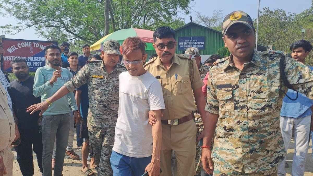 Visa of a Bangladeshi national cancelled on spot at border after he passed obscene languages against India