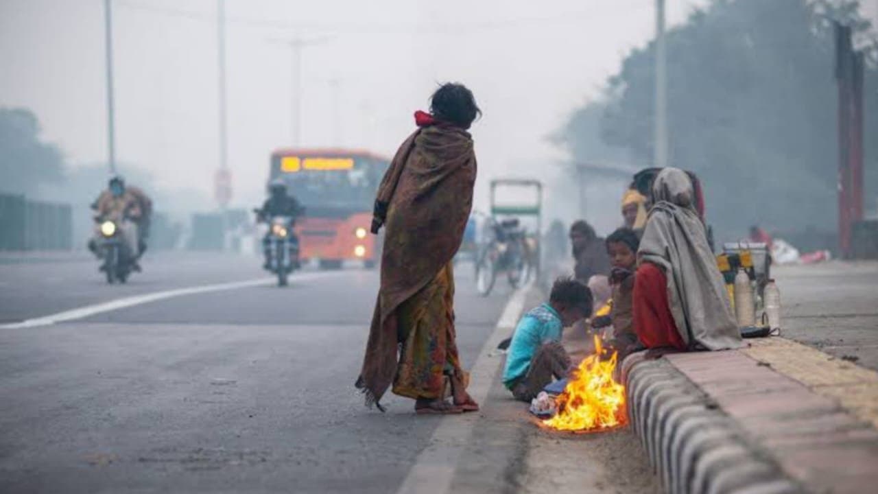 Delhi: দিল্লিতে বাড়বে শীতের দাপট, সঙ্গী ঘন কুয়াশা