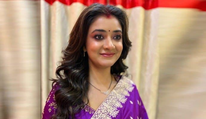 Tollywood: বিয়ের পর প্রথমবার পর্দার সামনে ফিরলেন অভিনেত্রী শ্রীপর্ণা রায় 