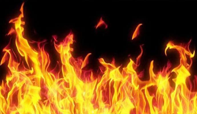 Fire: ‌বর্ধমান বিশ্ববিদ্যালয় চত্বরে অগ্নিকাণ্ড, ছড়াল চাঞ্চল্য 