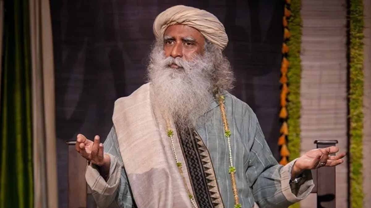 মেয়েদের মাথা মুড়িয়ে আটকে রাখার অভিযোগ, সদগুরুর আশ্রমে তল্লাশি চালাল পুলিশ