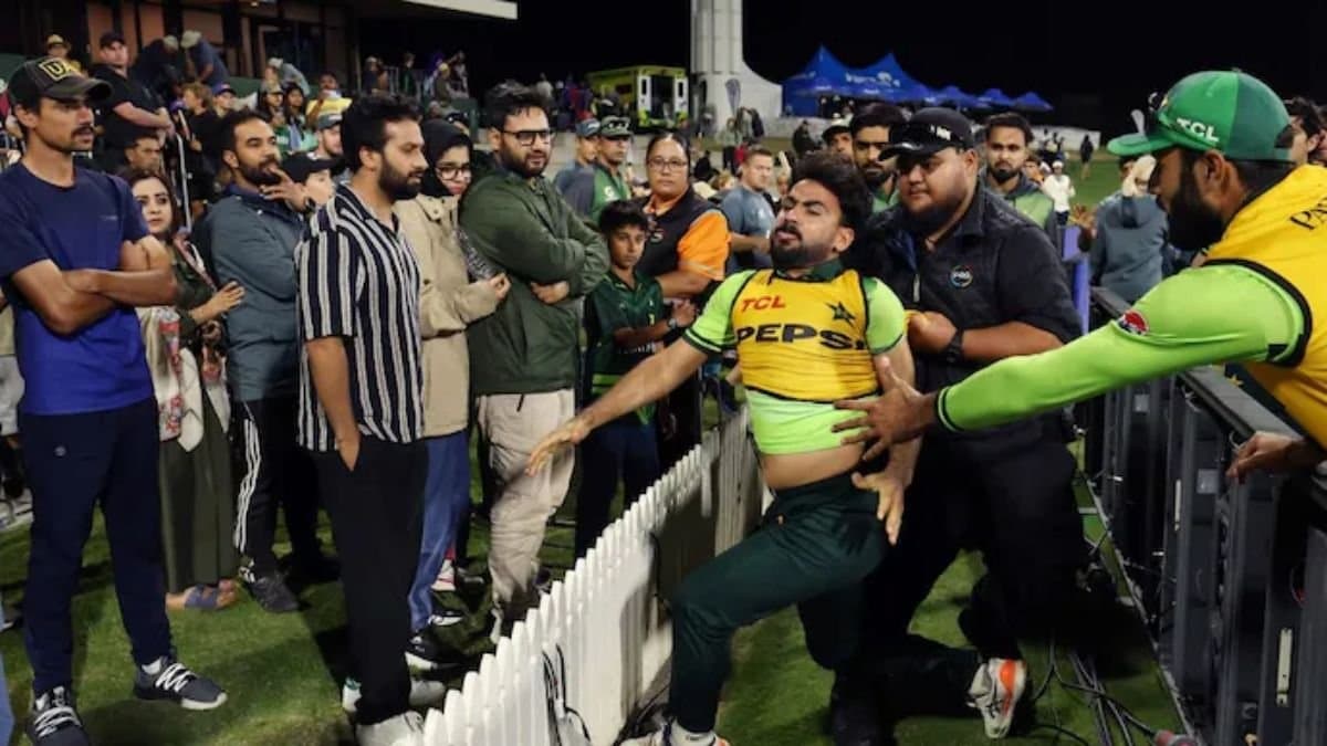 Pakistan star Khushdil Shah in ugly fan fight in New Zealand spt 