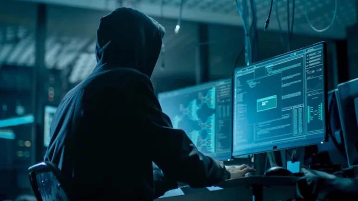  100 year old man digitally arrested for six days loses rupees one Crore twenty nine lakhs