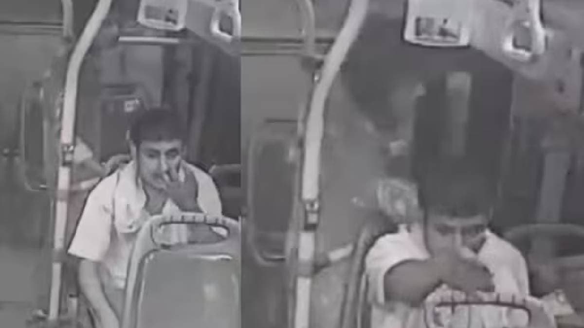 A Thief Stole Conductor's Phone From  Moving Bus And Ran Away.