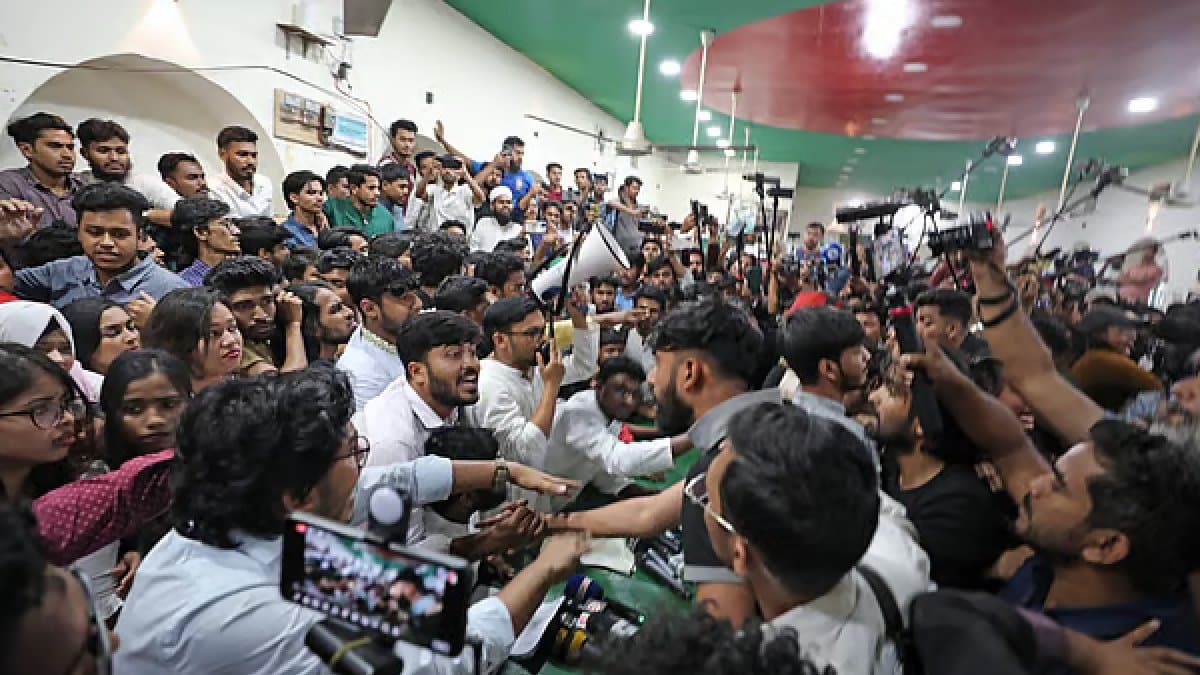 New Student organization launched in bangladesh huge clash in Dhaka