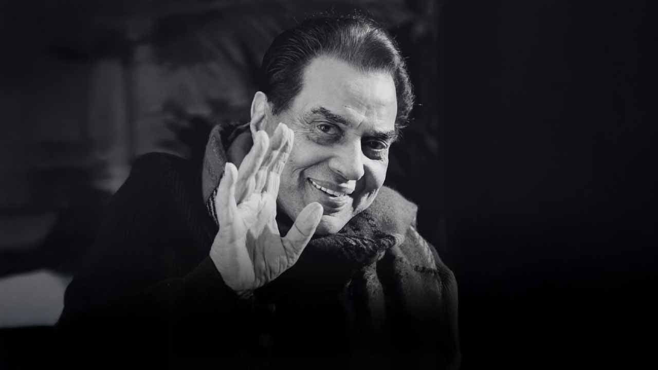 Dharmendra s Last Birthday Moments Go Viral After He Passes Away at 89  