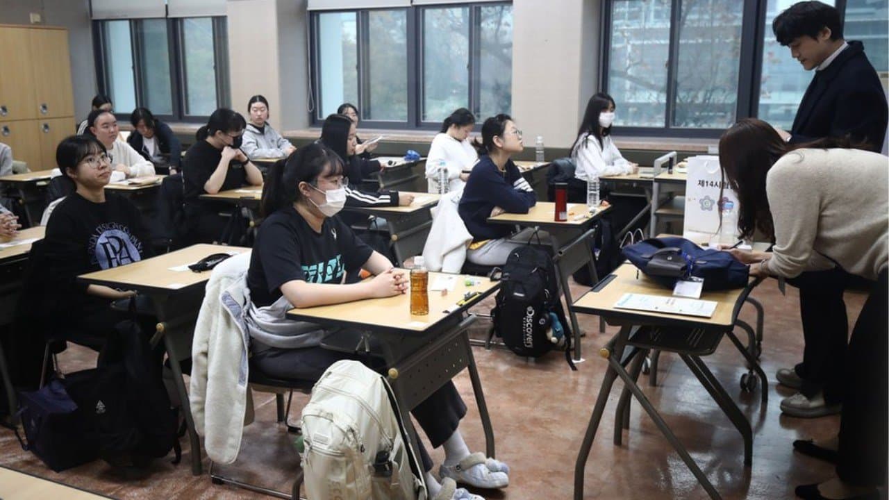 World s longest exam: 550000 students across South Korea will appear for it