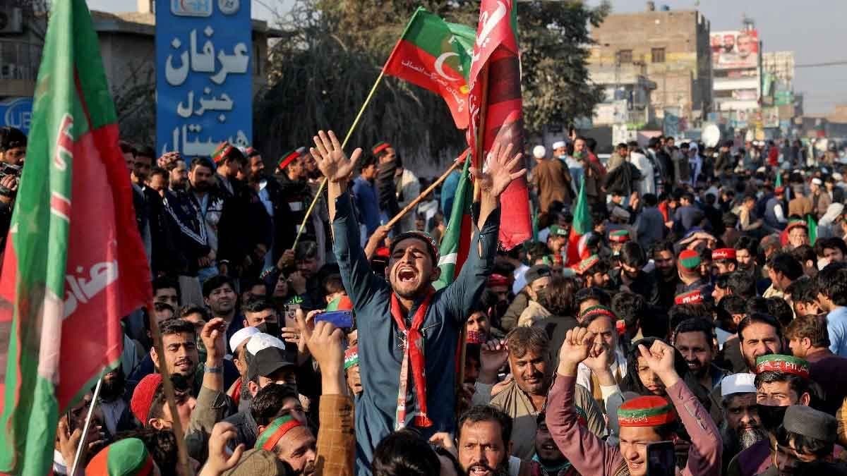 Final result announced nearly 60 hours after the polls closed in Pakistan