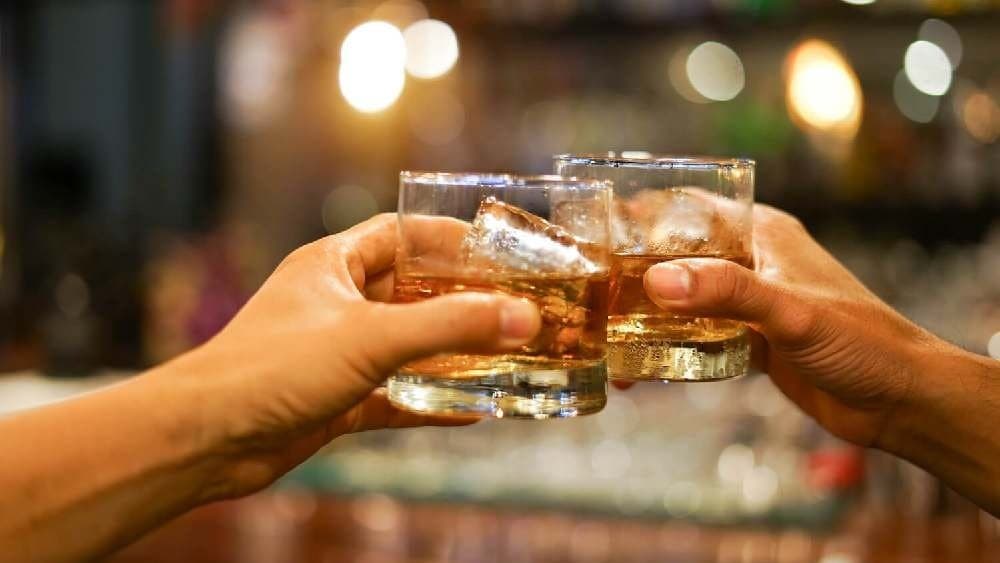 Does Drinking Alcohol increase Weight here is the actual truth LIF