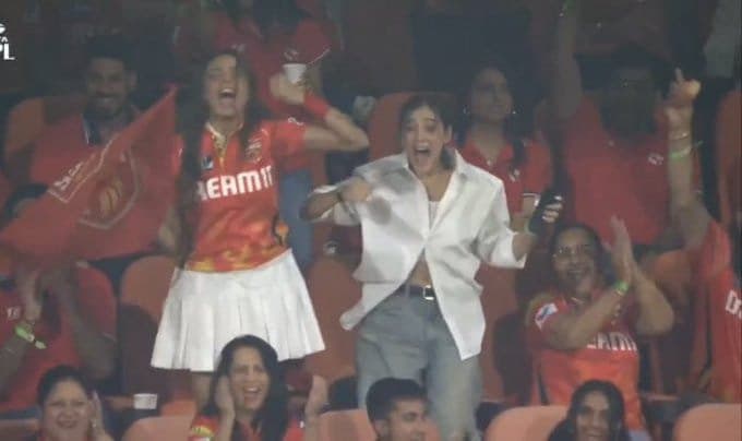 RJ Mahvash animated celebrations clash storm in internet 