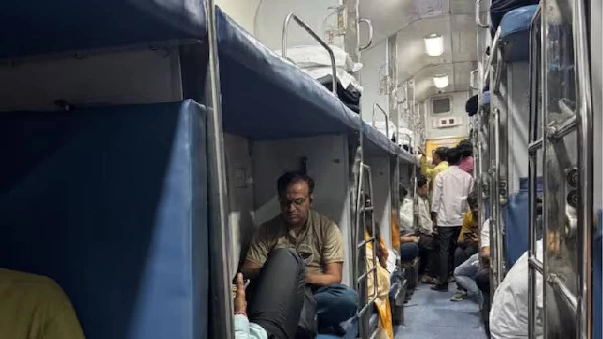 দূরপাল্লার ট্রেনে একা যাত্রা করছিলেন যুবতী, মাঝরাতে তাঁর সঙ্গে যা ঘটল, অভিজ্ঞতার কথা প্রকাশ করলেন  