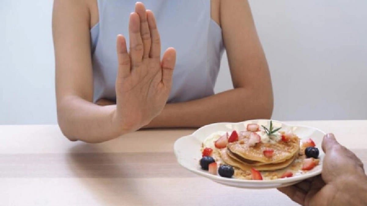 If you eat these things as you wake up in the morning it can cause major stomach disease 