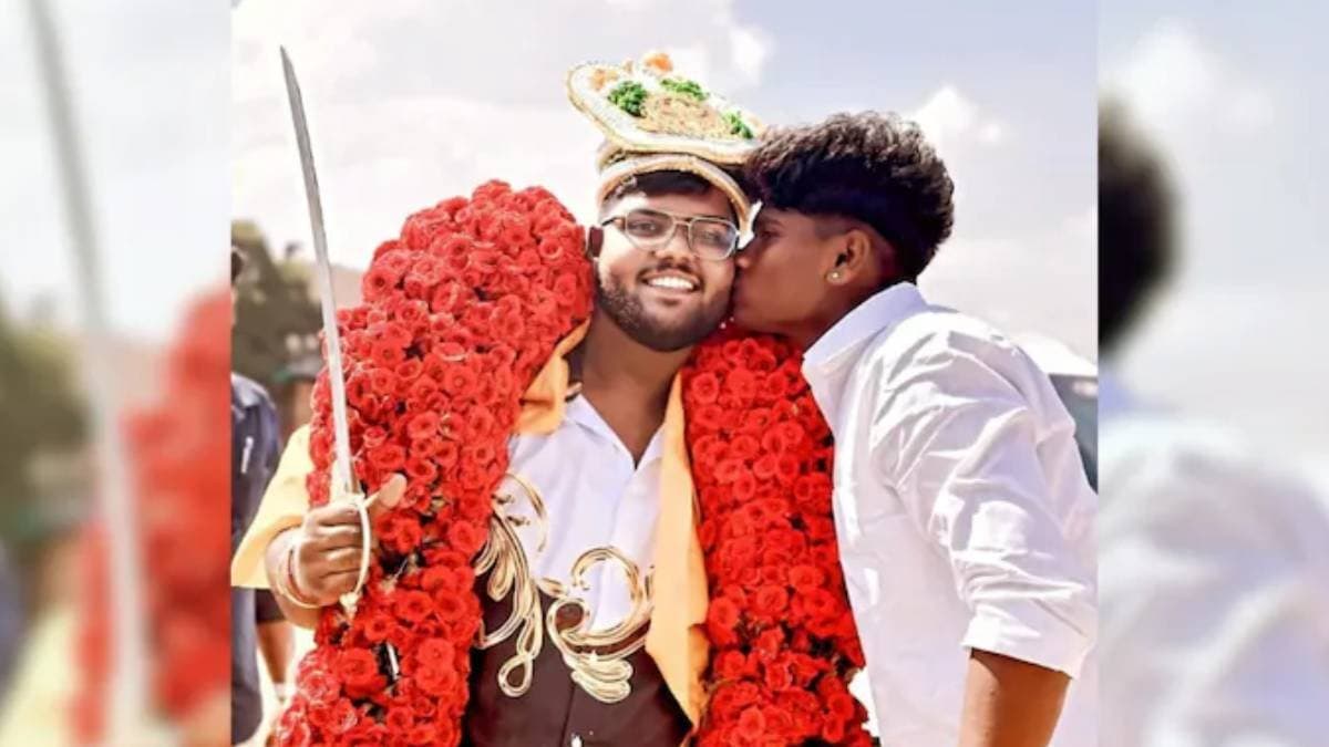 Channai councilor son celebrates birthday with sword in his hand