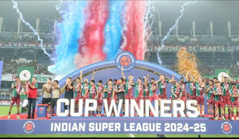 When will the League Shield and ISL Trophy come to Mohun Bagan Club