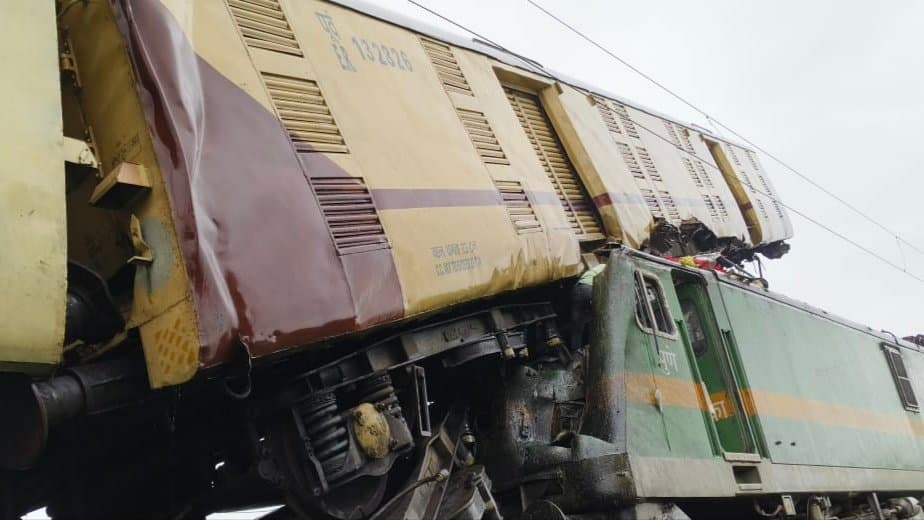 Trains Cancelled: কাঞ্চনজঙ্ঘা এক্সপ্রেস দুর্ঘটনার জের, বাতিল ১৯টি ট্রেন 