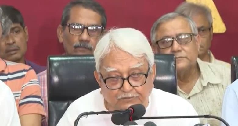 চার প্রার্থীর নাম ঘোষণা বামেদের, যাদবপুর ও বারাসত নিয়ে আইএসএফের সঙ্গে খোঁজা হচ্ছে রফাসূত্র