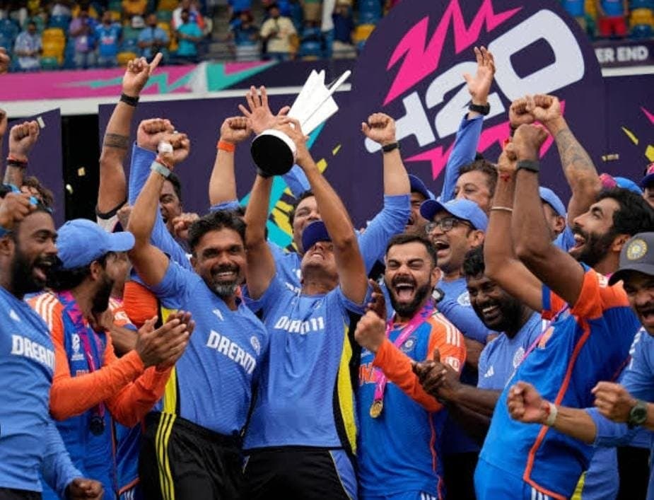 Tweet :  ভারতীয় বোলারদের জন্য এ কী টুইট করল উত্তর প্রদেশ পুলিশ!