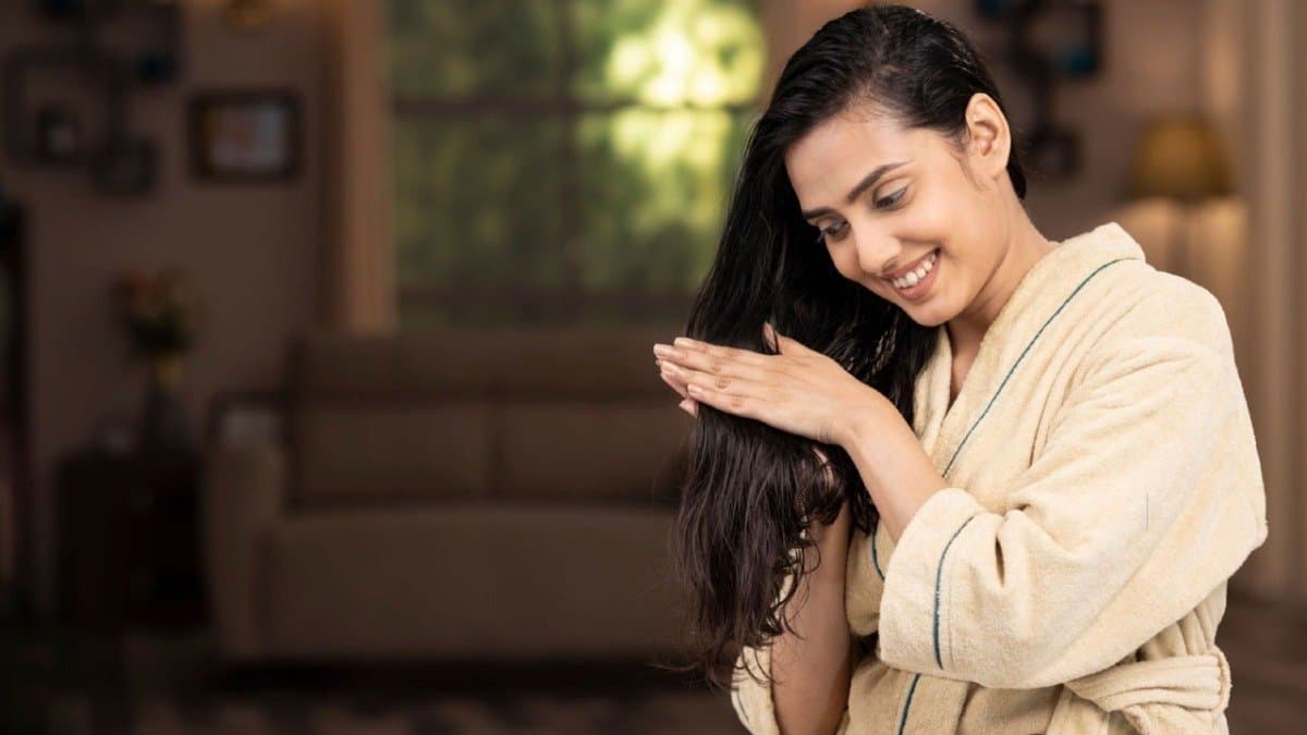 this home made natural pack can bring keratin effect on hair within 30 minutes and prevents dandruff  lif