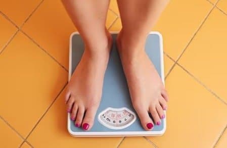 how much should your weight be according to your age and height here is the answers LIF