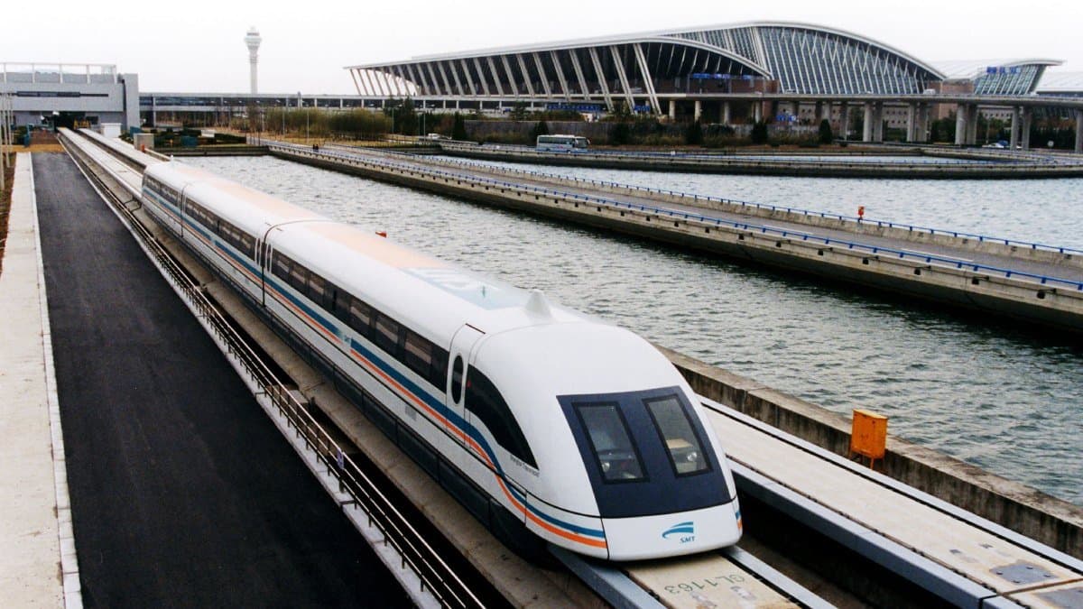 10 fastest trains in the world