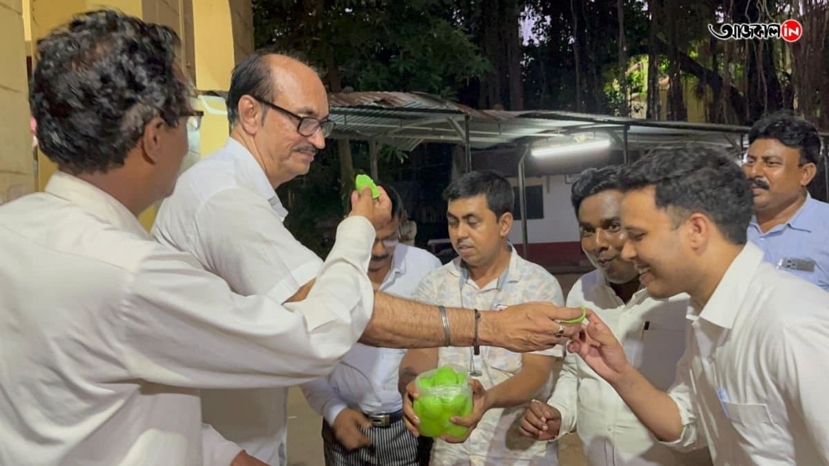 বীরভূমে চড়াম চড়াম, আজ থেকেই পুজো শুরু বলছেন মন্ত্রী চন্দ্রনাথ সিনহা 