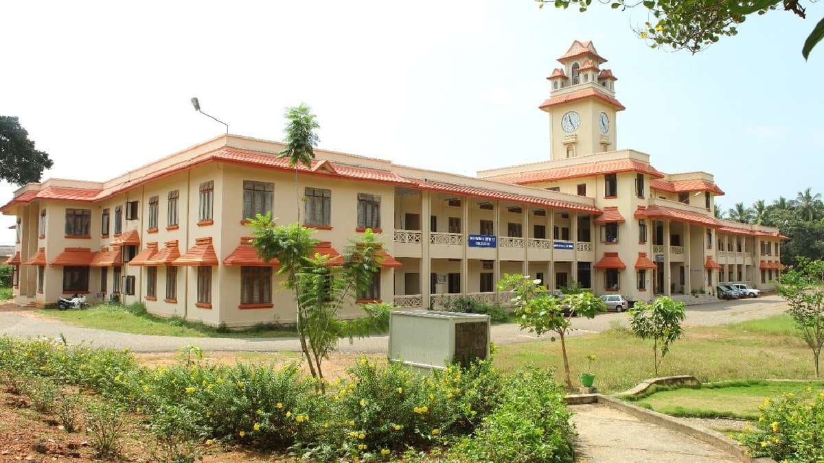 সমালোচনা শুধু কেন্দ্রের, রাজ্যের বিরুদ্ধে খোলা যাবে না মুখ, কেরালায় বিশ্ববিদ্যালয় আইন সংশোধনী বিলে শোরগোল