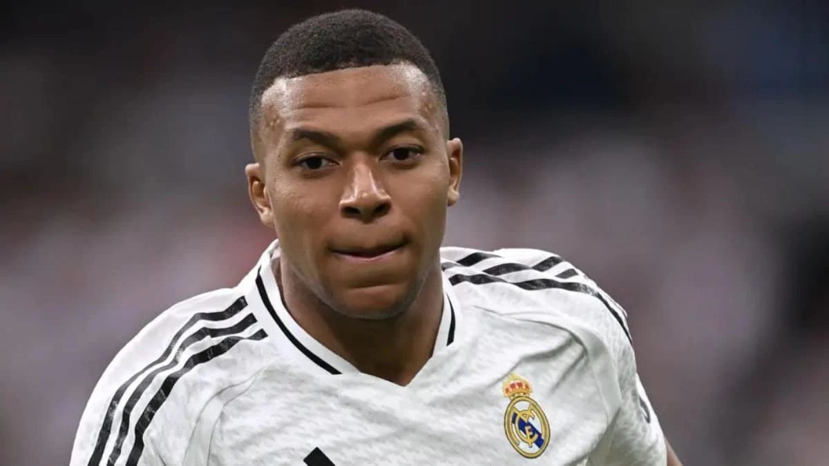 France superstar Kylian Mbappe officially handed the elusive Number 10 jersey at Real Madrid 