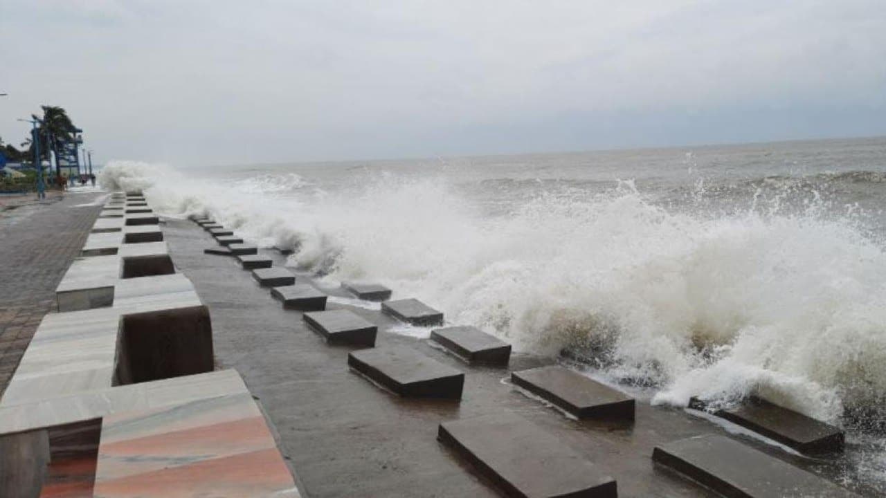 Weather: ‌দিঘায় শুরু বৃষ্টি, ‘‌রেমাল’‌ মোকাবিলায় সক্রিয় এনডিআরএফের ১২ দল