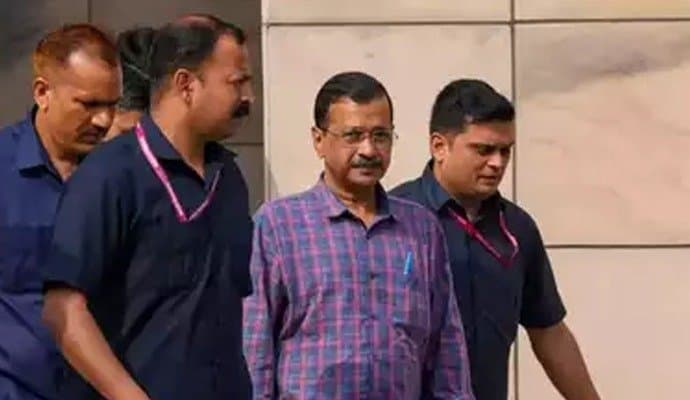 SC: আবেদন খারিজ শীর্ষ আদালতে, নির্দিষ্ট দিনেই তিহার জেলে ফিরতে হবে কেজরিওয়ালকে