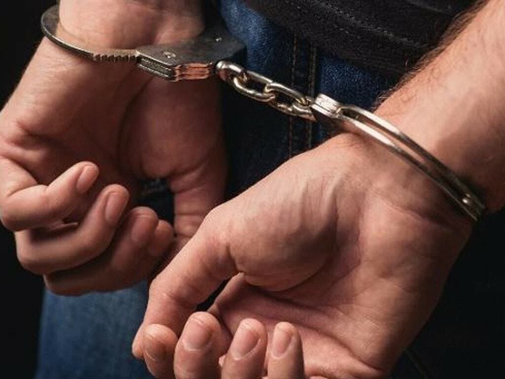 a peron arrest fake officer gnr 