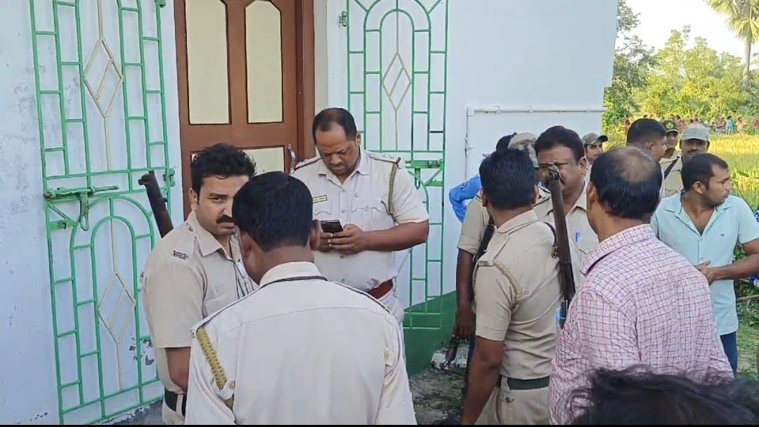 One man died in Cylinder blast at saithia in birbhum_gnr