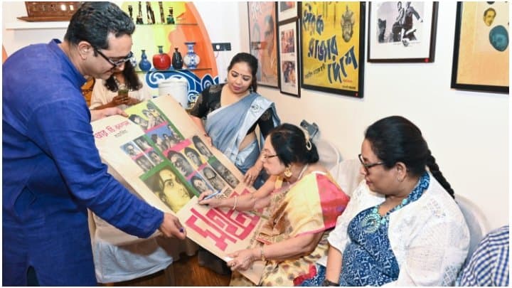 পুরনো সিনেমার হরেক সংগ্রহ নিয়ে নোয়ায় 'শখের বাজার'