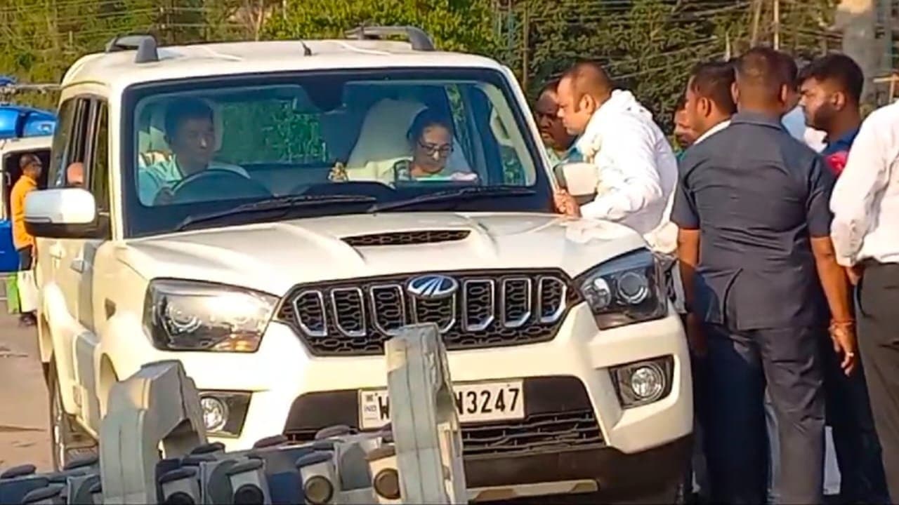বহরমপুরে নির্বাচনী প্রচার শেষের ১৪ দিন আগে হুমায়ুন কবীরকে 'বিশেষ দায়িত্ব' দিলেন মমতা 