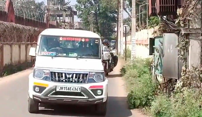 Jharkhand: ‌ঝাড়খণ্ডে গণধর্ষিতা স্পেনীয় মহিলার স্বামীকে ১০ লক্ষ টাকা ক্ষতিপূরণ দিল জেলা প্রশাসন 