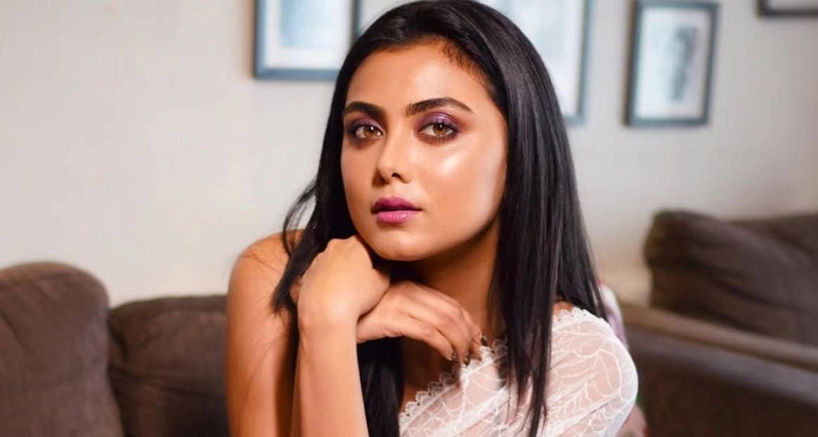 Idhika Paul talks about her journey in her upcoming film Raghu dakat 