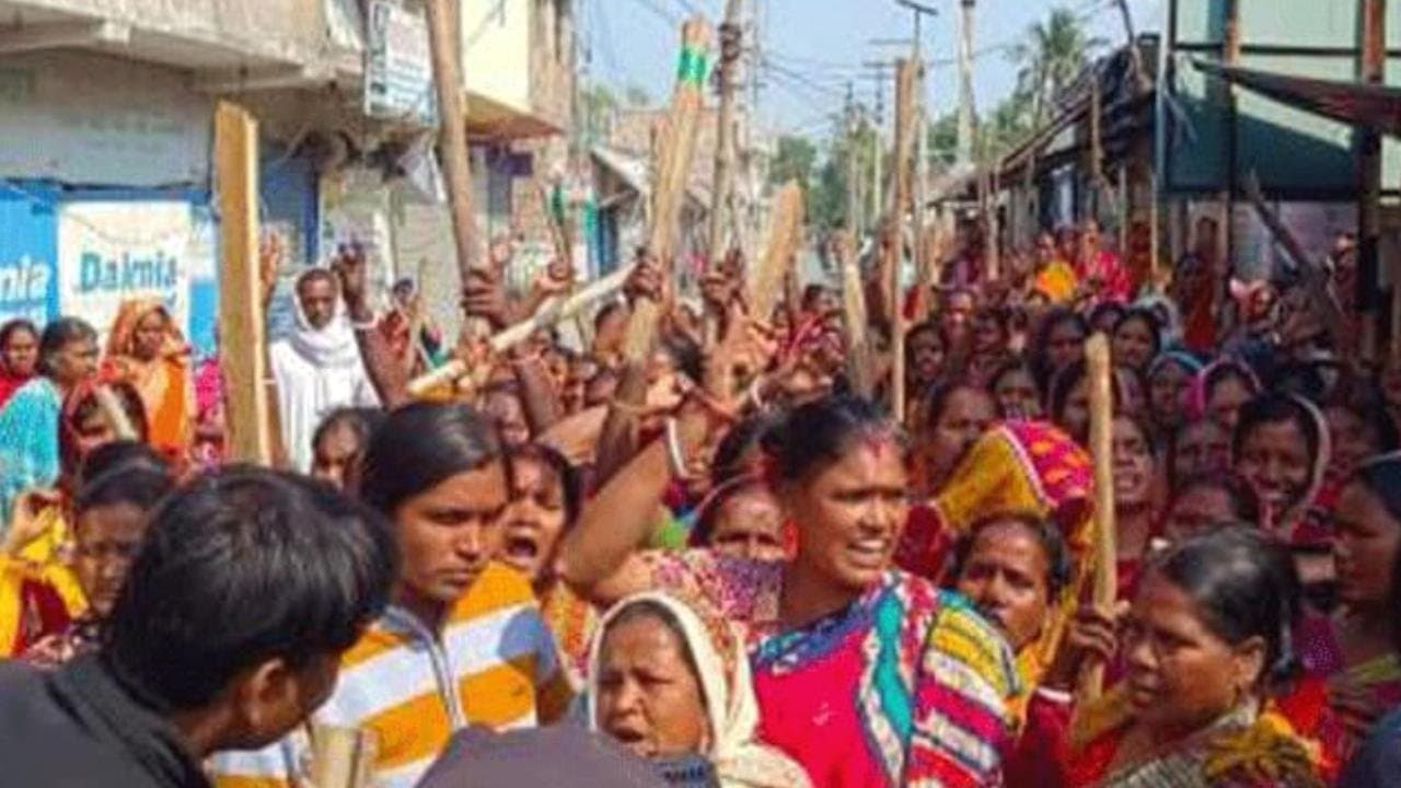 সন্দেশখালিতে রবিবার সভা তৃণমূলের, ফেরত দেওয়া হবে গায়ের জোরে দখল করা ভেড়ি 