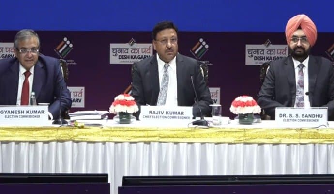 EC: ভোটগণনায় কারচুপির কোনও সম্ভাবনা নেই : রাজীব কুমার