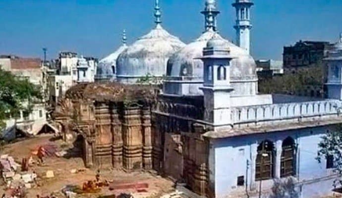 Gyanvapi: হাইকোর্টের নির্দেশ, ভোররাত থেকে জ্ঞানবাপী মসজিদের বেসমেন্টে পুজো শুরু হিন্দুদের 