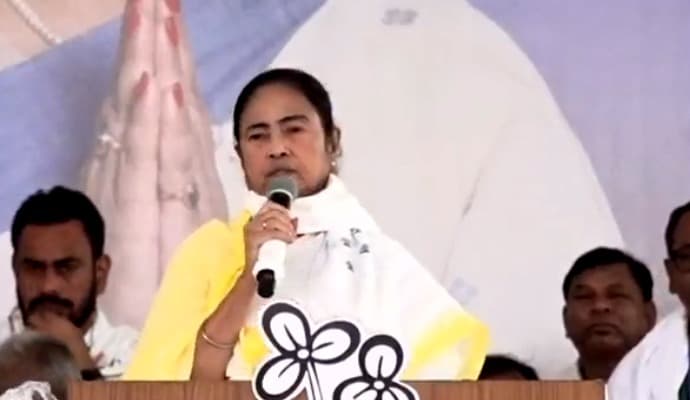 Mamata Banerjee: অভিজিৎ গাঙ্গুলিকে তীব্র কটাক্ষ, নাম না করে শুভেন্দুকেও বিঁধলেন মমতা ‌